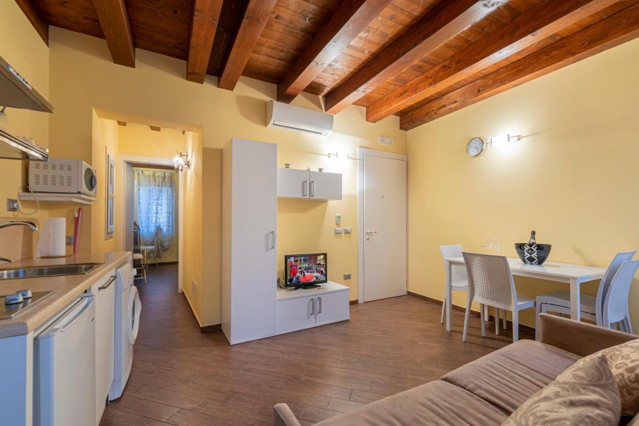 Piccola Venezia Apartments Чоджия Екстериор снимка