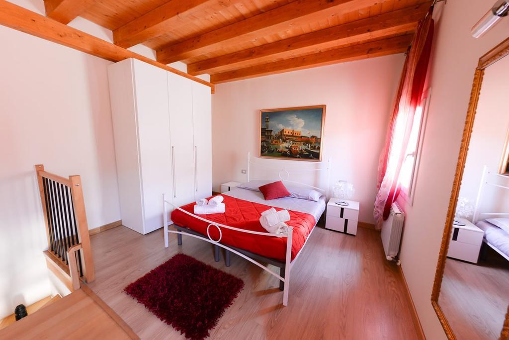 Piccola Venezia Apartments Чоджия Екстериор снимка